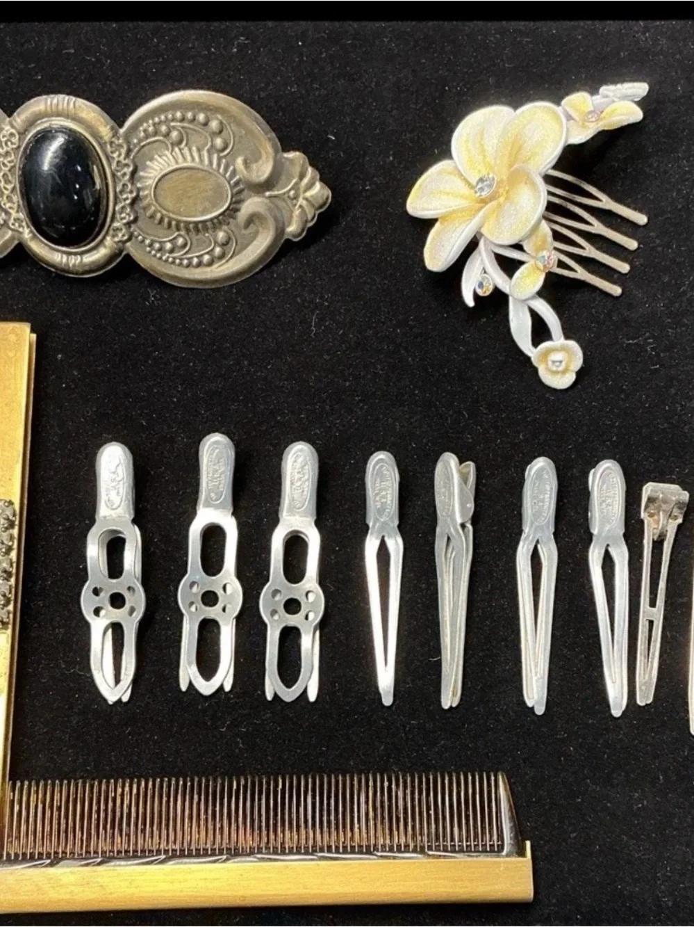 Vintage Hair Accessories Lot Combs Barrettes Faux Tortoiseshell Lady Ellen Tip